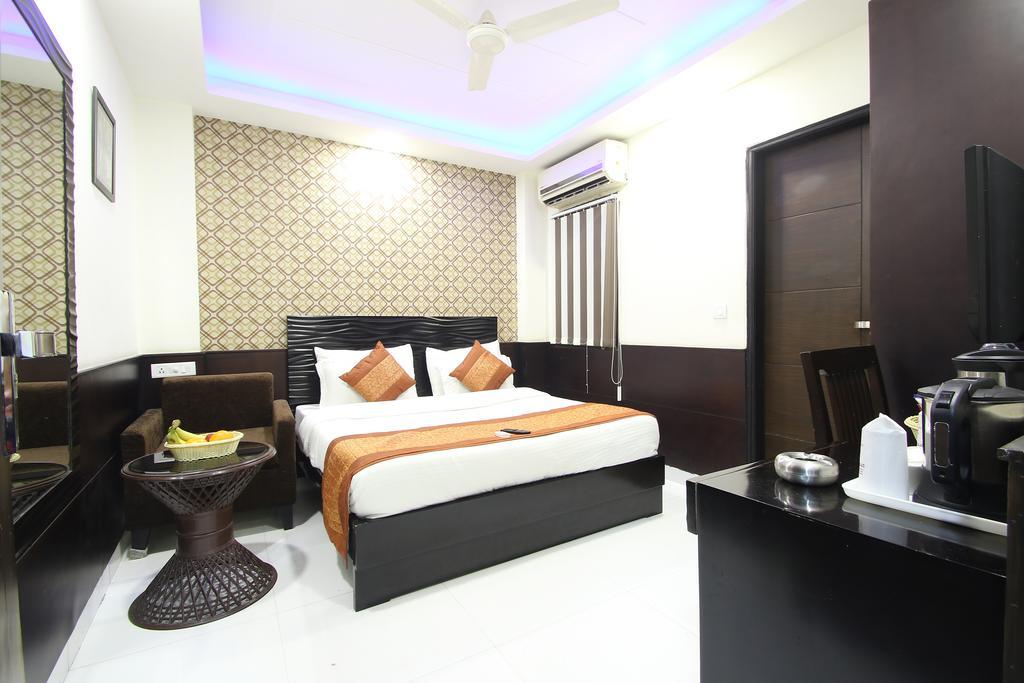 Hotel Hill Palace -Near Karol Bagh Metro Station Delhi  Exterior foto