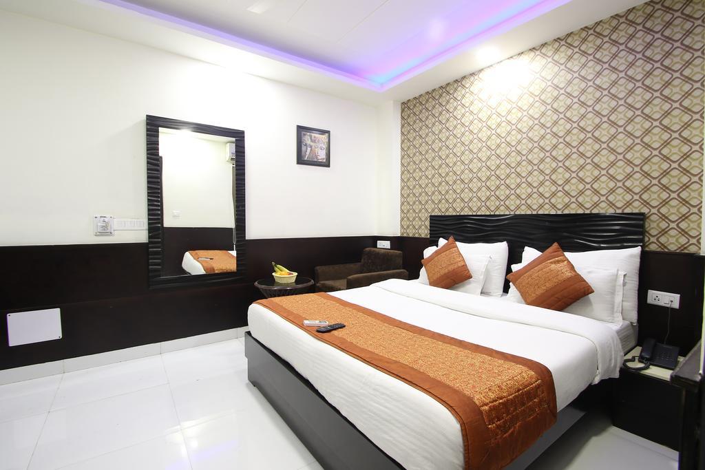 Hotel Hill Palace -Near Karol Bagh Metro Station Delhi  Exterior foto