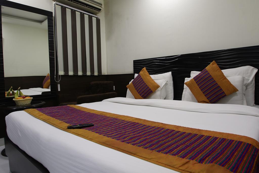Hotel Hill Palace -Near Karol Bagh Metro Station Delhi  Exterior foto