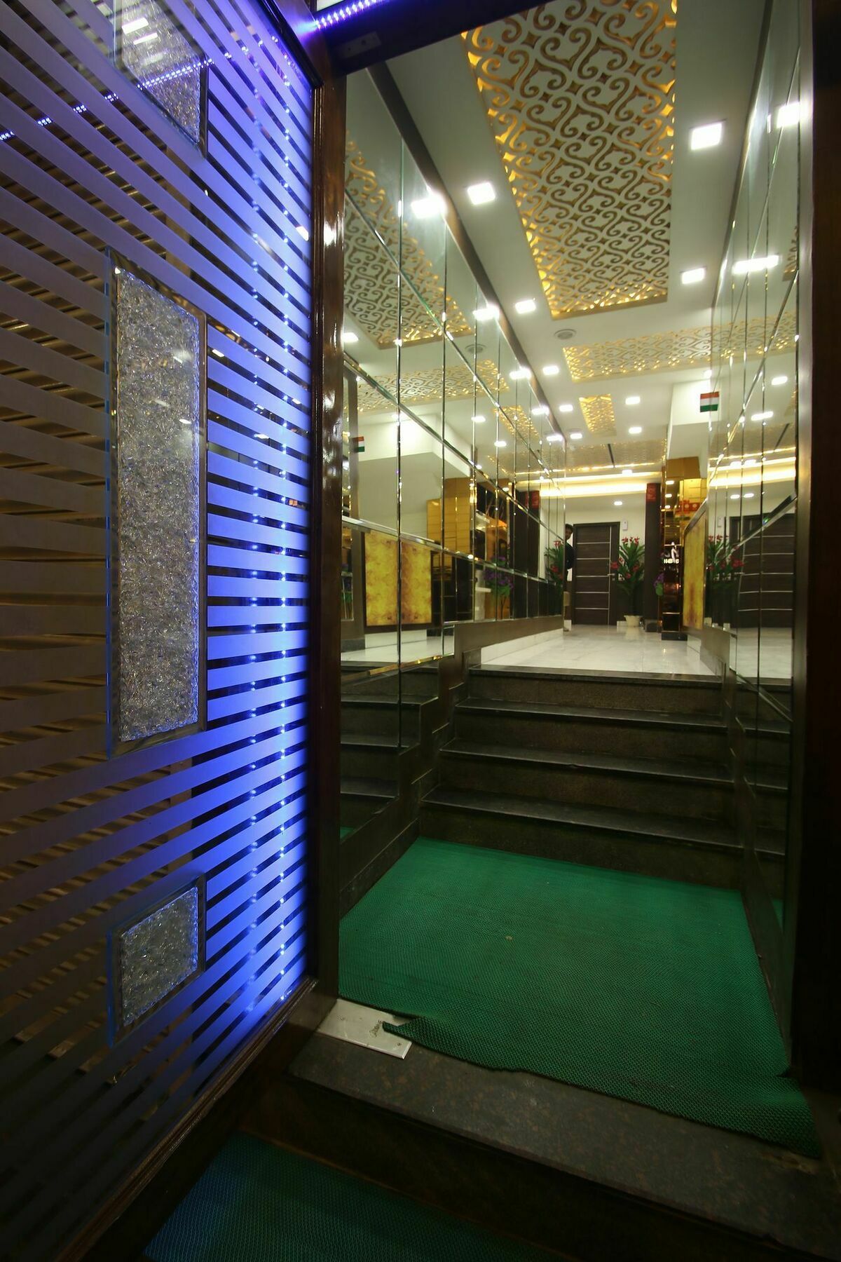 Hotel Hill Palace -Near Karol Bagh Metro Station Delhi  Exterior foto